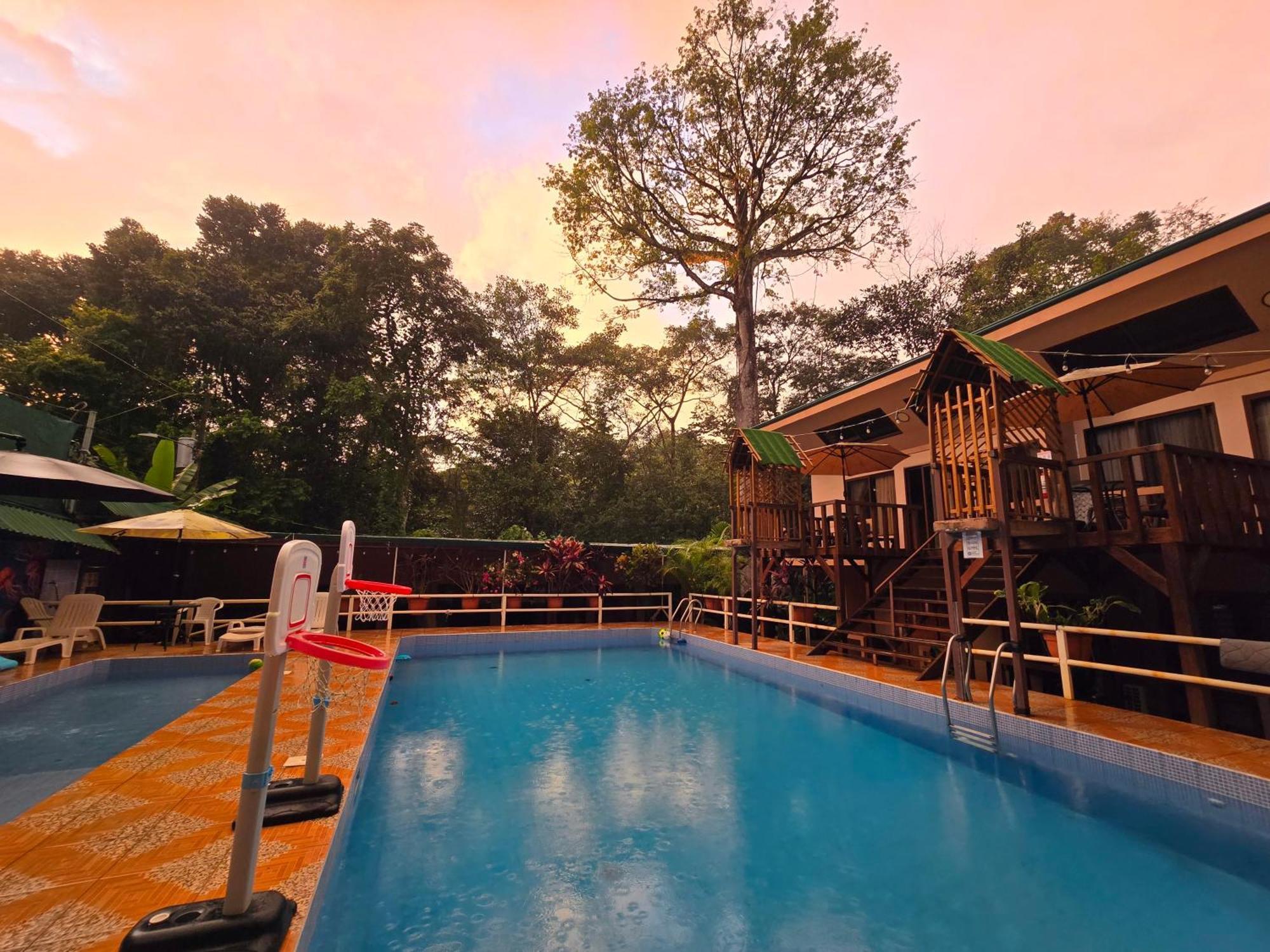 Cool Waters Jungle Villas 우비타 외부 사진